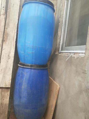 Бочки: Qapaqlı plastik çəllək. Mavi rəngli, iri həcmli plastik çəlləkdir — 2