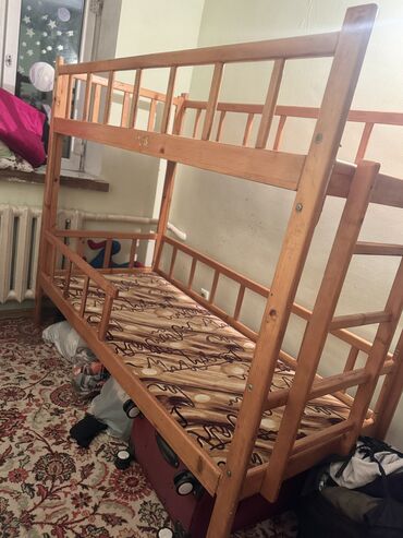 манежи бу: Балдар үчүн эки ярустуу, Колдонулган, Табигый жыгач, түсү - Күрөң