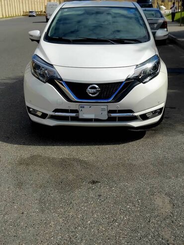 Nissan: Nissan Note: 1.2 l | 2017 il Hetçbek