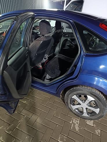 ауди a7: Ford Focus: 2007 г., 1.6 л, Механика, Бензин, Хэтчбэк — 8