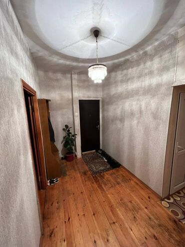 Köhnə tikili: Hovsan qesebesinde 9/9 3 otaqli bina evi satilir qiymet 110000 azn — 1