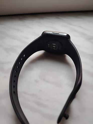 smart telecom: Ağıllı saat üçün USB şarj kabeli və qara rəngli smart saat. Saat — 2
