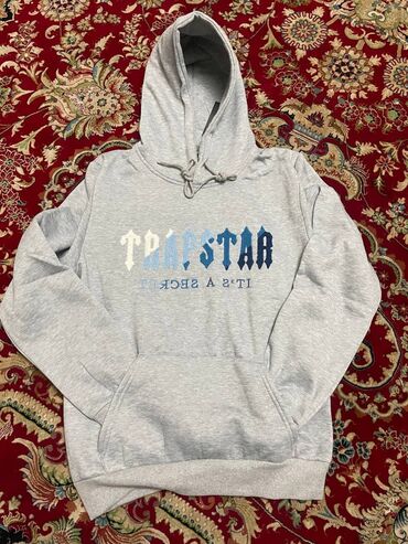 Толстовки: TRAPSTAR HOODIE
Размер: L
Новое худи, не ношеное