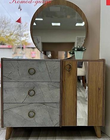 Yeni, Güzgülü lalafo.az -da Yeni, Güzgülü