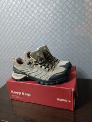 %D0%B2%D0%B8%D0%BD%D1%82%D0%B0%D0%B6%D0%BD%D0%B0%D1%8F %D0%BE%D0%B4%D0%B5%D0%B6%D0%B4%D0%B0: Кроссовки HUMTTO - Подошва: массивная протекторная с выраженными