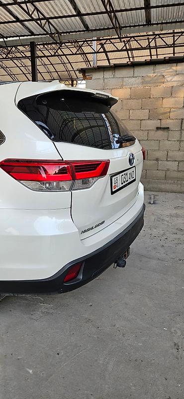 Toyota: Toyota Highlander: 2018 г., 3.5 л, Вариатор, Гибрид, Минивэн — 7