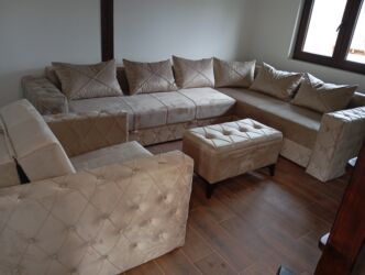 Ugaone garniture: Ugaona garnitura sa ležajem i tabure-otomanskim delom. - Dimenzije — 10