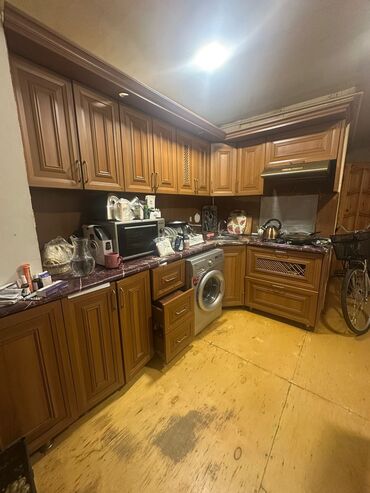 Кухонные гарнитуры: *qiyməti 130 m ùnvan Hövsan zu90*