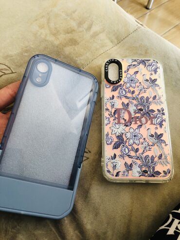 сумочка для телефона: Голубой Чехол на IphoneXR новый, сзади можно сделать как подставка