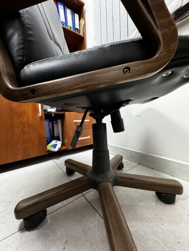 офисные кресла бу: Кресло-качалка, Офисное, Б/у