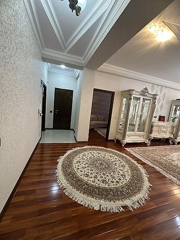 bedroom: Xalqlar dostluğu. Podiumalla yaxin 19mertebeli binanin 17ci — 3