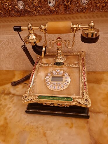 retro ueslubunda donlar: Retro style telefon