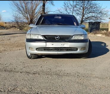 opel vektra a: Opel Vectra: 1.8 l | 1996 il | 10000 km Sedan