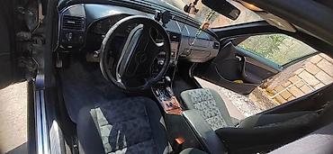teker kompressoru: Mercedes-Benz C 200: 2 l | 1998 il Sedan — 6