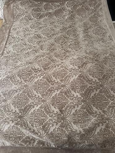 Örtüklər: Zərif naxışlı yataq örtüyü - Material: məxməri toxumalı parça, yumşaq — 1