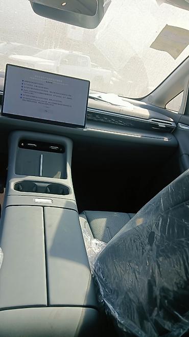 wuling mini ev: JMEV : 2026 г., 0.1 л, Автомат, Электромобиль, Кроссовер — 6