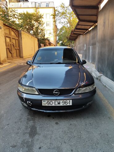 Opel: Opel Vectra: 1.8 l | 1996 il 407307 km Sedan — 7