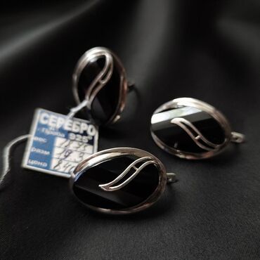 серебрянное кольцо: Серебрянный набор 925 пробы . Камень черный агат. Размер кольца
