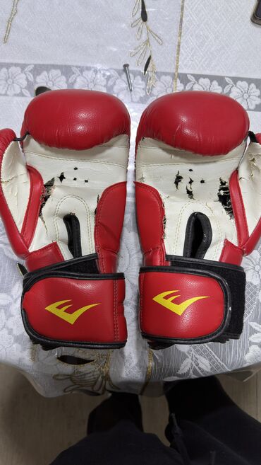 перчатки для бокса: Боксерские перчатки кожаные