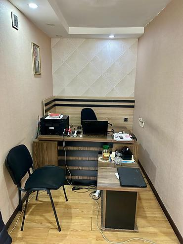 zal studio: Həsən Əliyev küçəsində obyekt icarəyə verilir Ünvan: Həsən Əliyev — 8