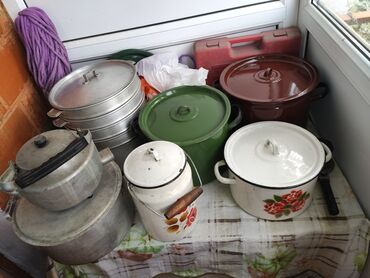 оптовые цены на напитки: Продам 2 кастрюли 10литров, производство СССР по 700 сом, мантышница