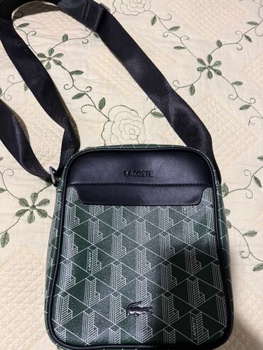Башка сумкалар: Сумка через плечо Lacoste - Компактная мужская/унисекс сумка формата
