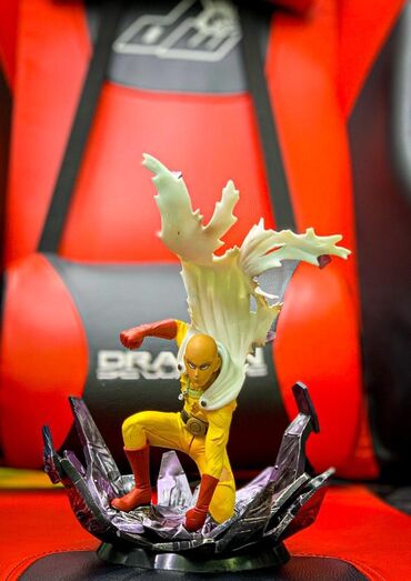Nintendo Switch: Фигурка One Punch Man Saitama