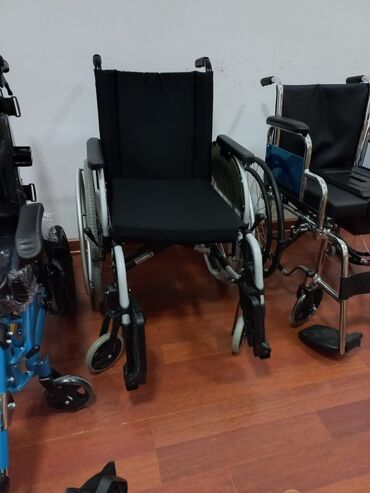 Tibbi avadanlıq: *📌əlil arabasi satilir*
*📌qiyməti 270₼*
*📌ünvan Hövsan zu90 1976*