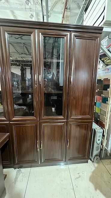 standing mirror: Многофункциональный шкаф из темного дерева с текстурой под орех — 6