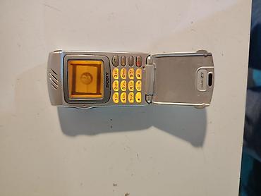 babu born: Sony CMD-Z7 preklopni mobilni telefon, kao nov, baterija nova, radi na — 4
