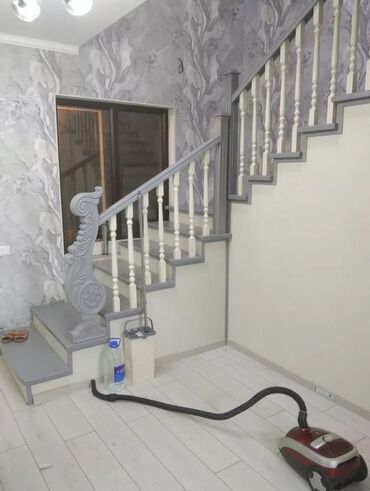 Деревянные лестницы: Стильная деревянная лестница, выполненная в классическом стиле — 48