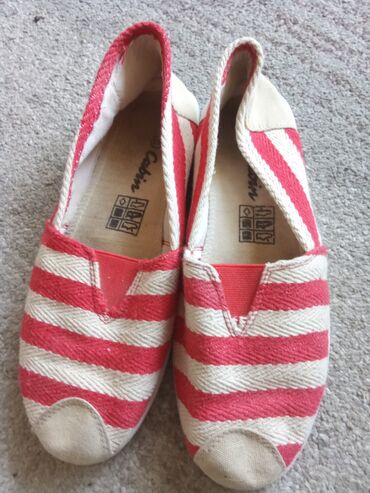 Espadrile: Espadrile, Cabin, 39