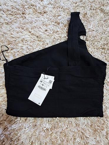 Topovi: Zara crni crop top – model na jedno rame, kolekcija Join Life — 3