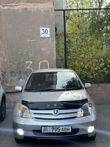 айго aygo: Toyota ist: 2002 г., Хетчбек