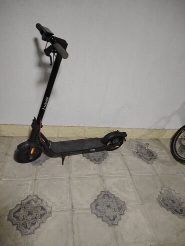 Elektrikli samokatlar: Elektrik skuter dəsti - 2 ədəd elektrik skuter birlikdə. - Birincisi — 15