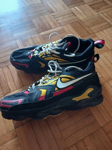 patike sa zaobljenim djonom: Trainers, Nike, size - 44