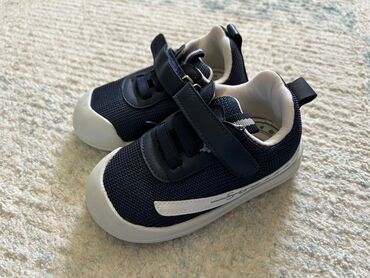 Kids sandals: Rəng - Qara Basanojkalar, Adidas, Ölçü: 25, Uniseks — 10