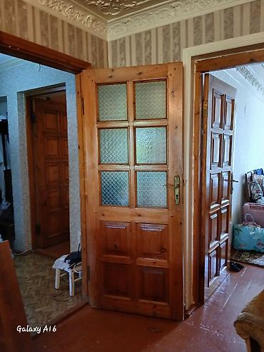 pencere qapi: Taxta iç qapı – şüşəli klassik model - Material: təbii ağac — 3