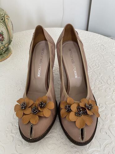 teget cipele 39: Pumps, Antonella Rossi, 39