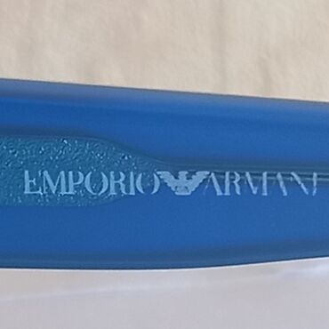 Eynəklər: Emporio Giorgio Armani şirkətinin qalxan formalı eynəyi. - 2011-ci -da lalafo.az — 11 Eynəklər: Emporio Giorgio Armani şirkətinin qalxan formalı eynəyi. - 2011-ci — 11