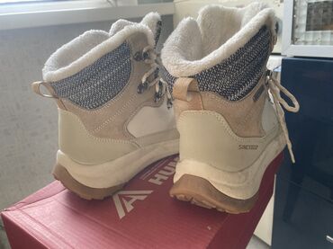 Ботинки и ботильоны: Humtto ботинки Размер 38 
3500с — 14