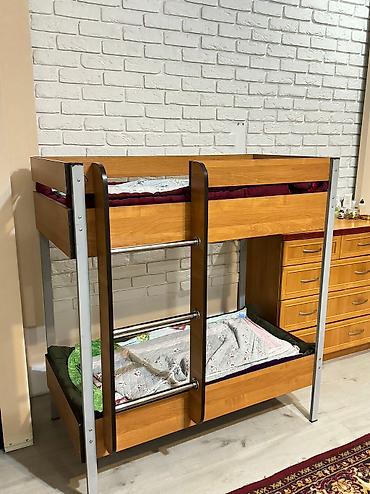 bunk bed: Детская односпальная кровать, Б/у, Для девочки, Для мальчика, С матрасом, Дерево, Самовывоз — 3
