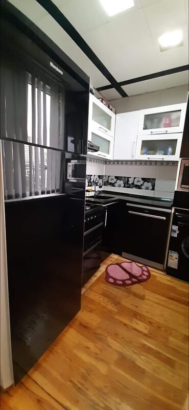 Uzunmüddətli kirayə mənzillər: Ecemide metroya 20 metr mesafede 5 mertebeli binanin 5 ci mertebesi -da lalafo.az — 5 Uzunmüddətli kirayə mənzillər: Ecemide metroya 20 metr mesafede 5 mertebeli binanin 5 ci mertebesi — 5