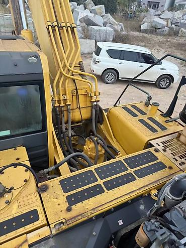 Экскаваторы: Экскаватор, Komatsu, Гусеничный — 5