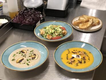 Повара: Шеф повар богатый опыт работы более 12 лет. Работал в Москве элитных — 3