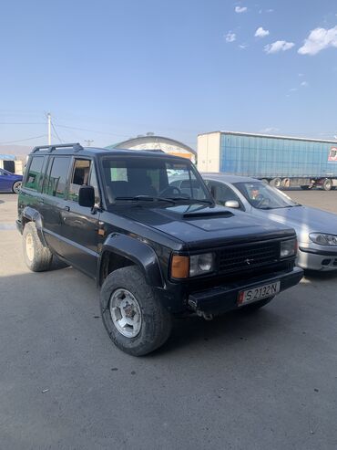 Isuzu: Isuzu Trooper: 1990 г., 2.6 л, Механика, Бензин, Внедорожник