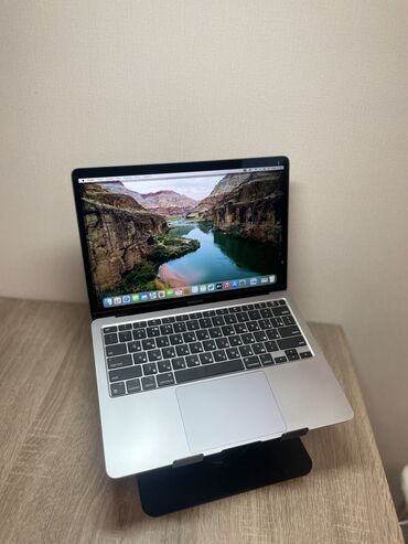 Ноутбуки: Ноутбук, Apple, 8 ГБ ОЗУ, Apple M1, 13.3 ", Б/у, Для работы, учебы, память NVMe SSD