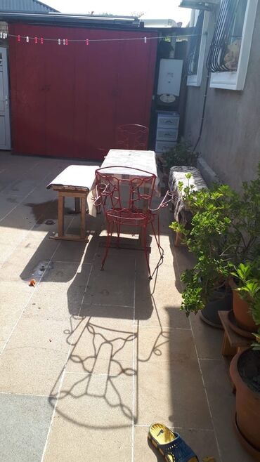 18 yaşdan aşağı iş: Binəqədi qəs. 4 otaqlı, 80 kv. m, Kredit yoxdur, Yeni təmirli