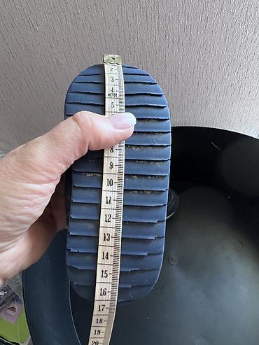 23: Детские зимние ботинки Clarks, темно‑синие, на меху.э Забирать в 12 — 10