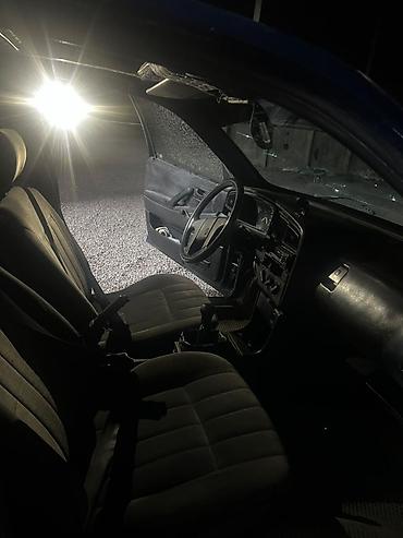 pass: Volkswagen Passat: 1991 г., 1.8 л, Седан — 6